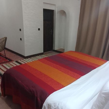 Dar Bahnini Chez Madame Nadia Hostel Skoura Bagian luar foto