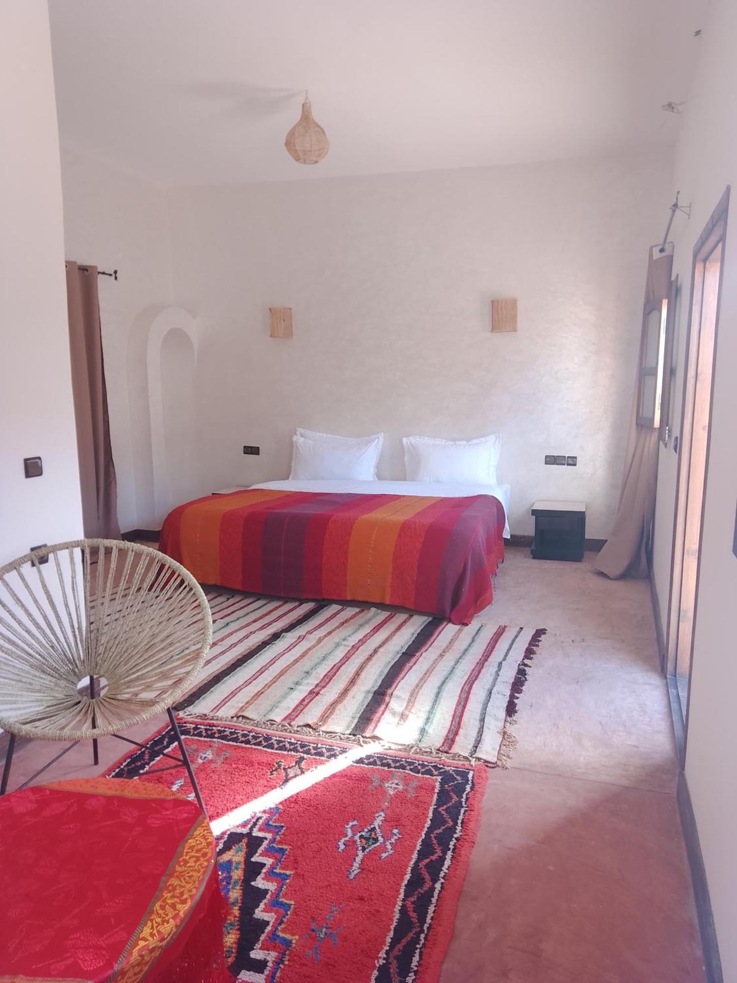 Dar Bahnini Chez Madame Nadia Hostel Skoura Bagian luar foto