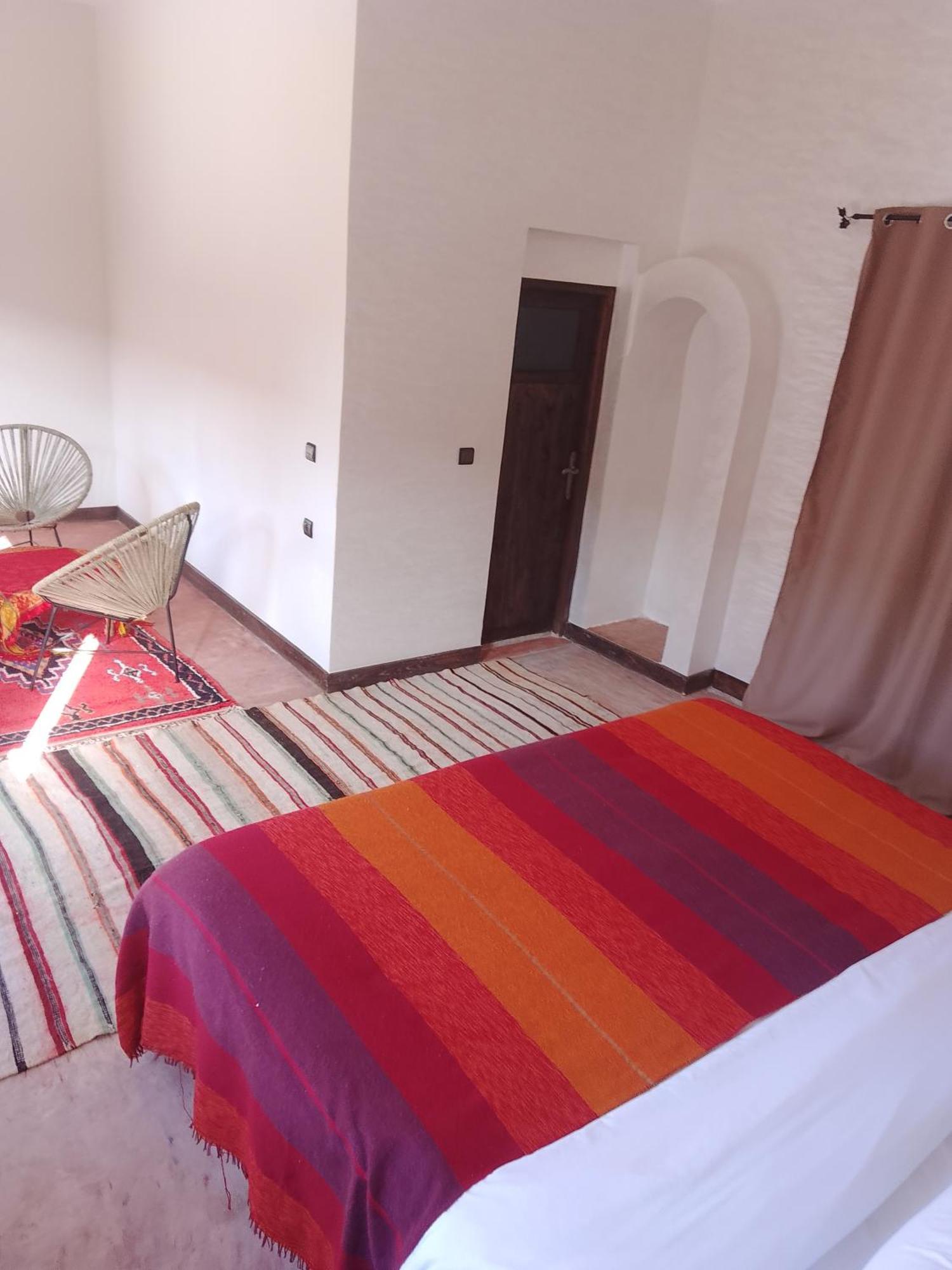 Dar Bahnini Chez Madame Nadia Hostel Skoura Bagian luar foto
